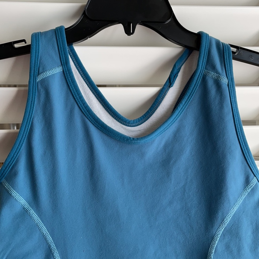 lulu lemon racer back tank - Picture 2 of 5